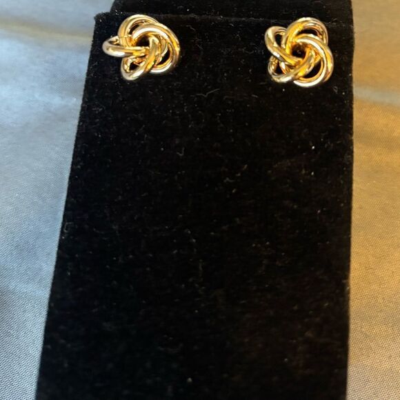 NEW Love Knots Gold Tone Post Earrings NWT - Picture 4 of 6